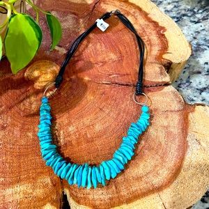 Must move! Great deal!🤩 Chunky Turquoise necklace